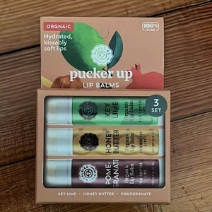 ✨HP✨organic Pucker up lip balms